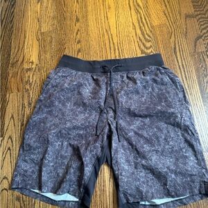 lululemon T.H.E. Linerless Short 9" Grey